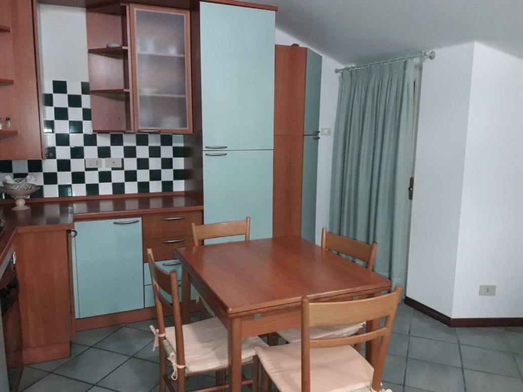 Sirmione, Appartamento Colombare Eksteriør billede